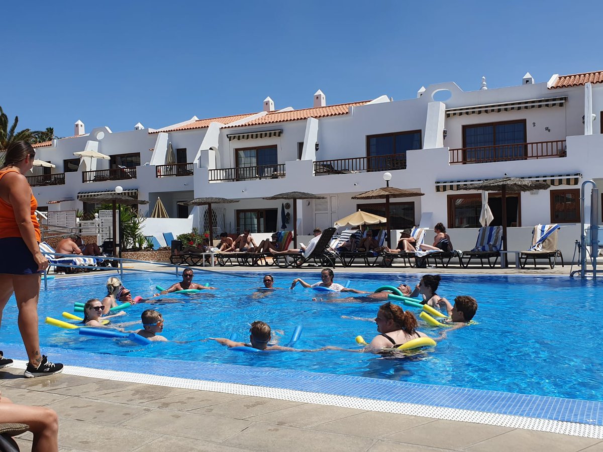 Rubs_GC's tweet photo. Aquagym time at Sunset View Club is the best part of the day! 🙌 Our members have a blast staying cool in the pool and getting a nice workout in on holiday 💪☀️ #LifeAtDiamond https://t.co/u8Lj4BbJmt https://t.co/J4RAOoaTHU