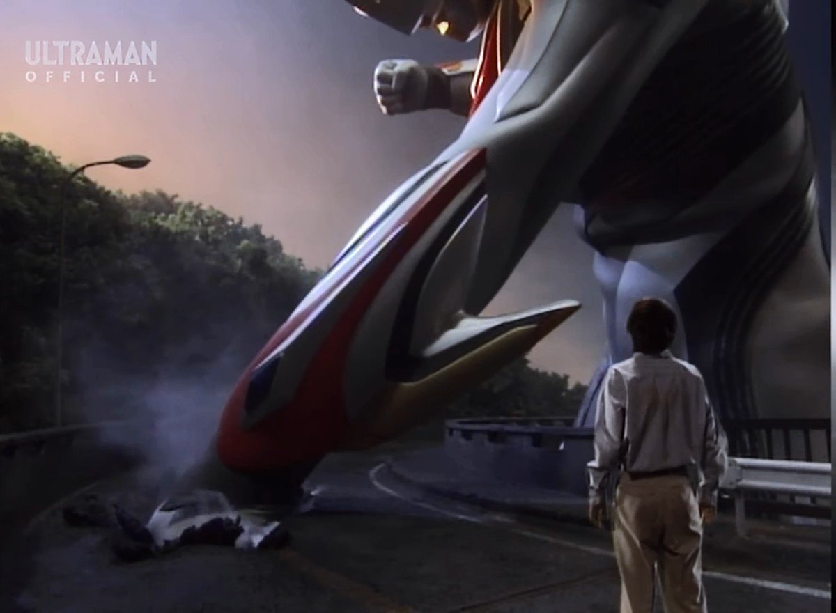 Kkk Uk ウルトラマンネクサス 第1話 本放送を録画しっ放しだったが ついに視聴が叶った 初回からブヨブヨの気持ち悪い怪獣 ならぬスペースビーストが登場 05年当時のcgは まだまだ実写の画面から浮いている印象 巨大戦は無く 突如現れた ネクサスに