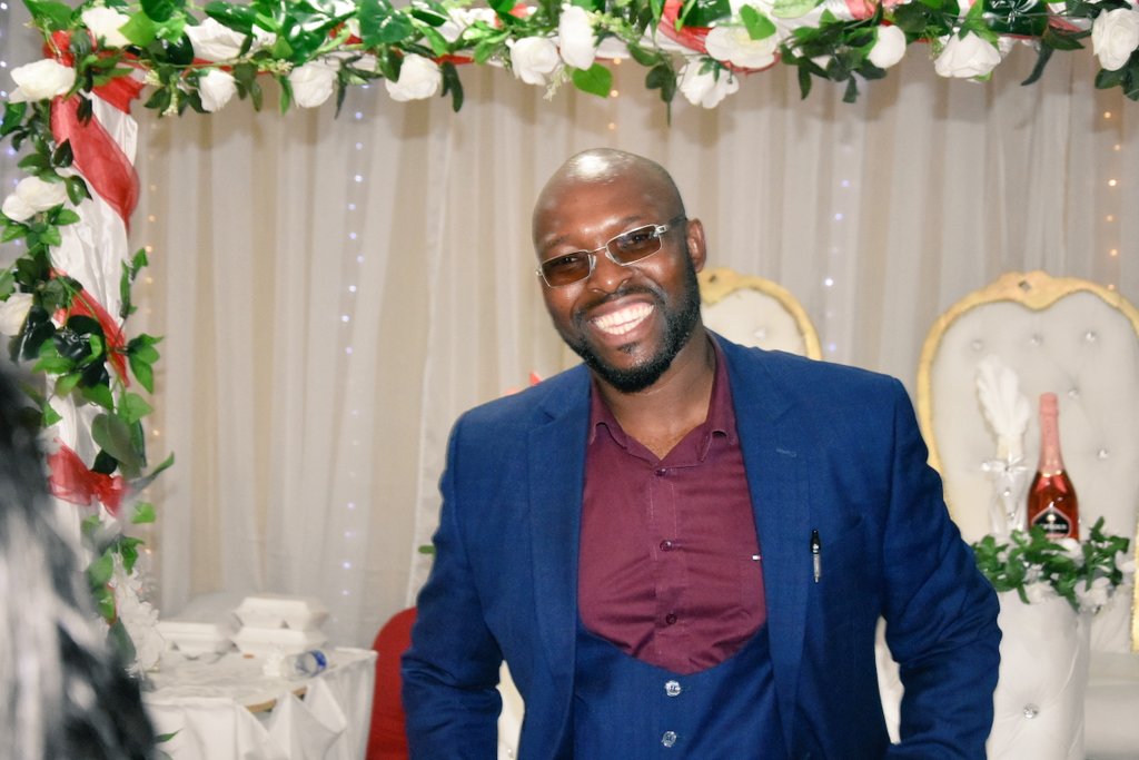 DJSHOFOLO's tweet photo. @rocque_kay .
# MC with a big smile. https://t.co/ylXP4U3g46