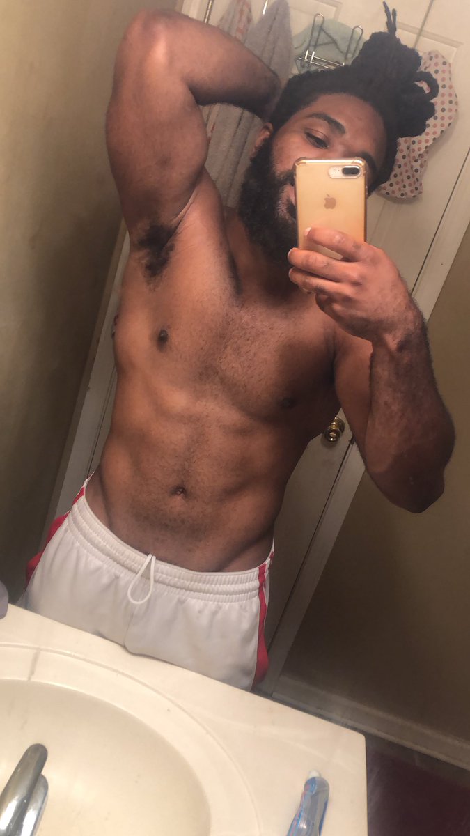 plyypancho's tweet photo. Sheesh its crazy how much can change in just a yr. Last yr around this time was one of the toughest times in my life. One of my best friends passed #LLRAD to losing my relationship to a 500 credit score. I decided to pick up a weight a take control and be happy again. 205-195-210 https://t.co/DflHB7qiGr