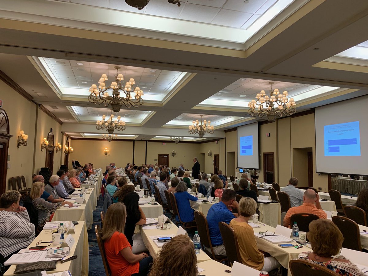 LuAnnWooters's tweet photo. Jon Persky is kicking off our second Ruble in beautiful Wrightsville Beach @TheBigI_NC #awesomeevent #cicupdate #professionaldesignation #alwayslearning https://t.co/q8tEBmG0yS