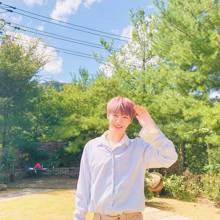 to our wanna one precious leader, jisung!!~ thank you so much for everything esp for not forgetting and for showing us wannables your continuous love. we miss you!! i hope you're doing well, take care always. saranghae ♡ #TwoYearsWithWannaOne  #wannaone2years  #YoonJisung
