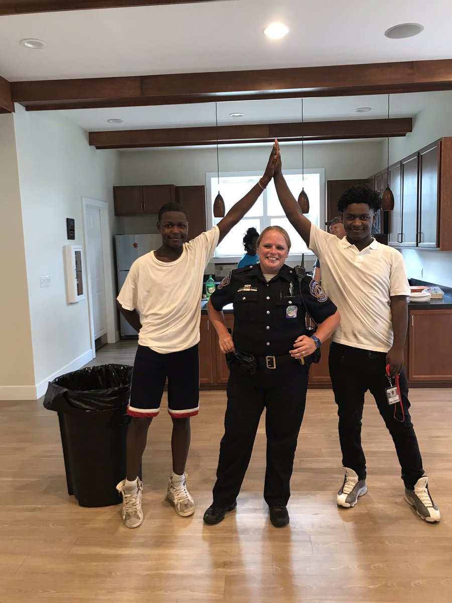 miracle_place's tweet photo. What a fun night hosting Police Night Out at our community center!🚓 A special thank you to all of the officers who came to hang out with our kiddos😍 https://t.co/oCmyejsFEx