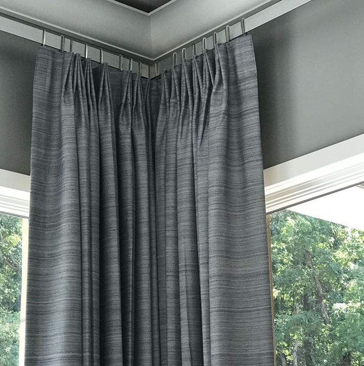 WindowTailors's tweet photo. When an install is complete, nothing is more satisfying than seeing all the details come together.😍
#curtains #solidcurtains #classycurtainfabric #sophisticatedcurtains #classyblinds #curtainsinnewjersey https://t.co/tXMDYyLFm8