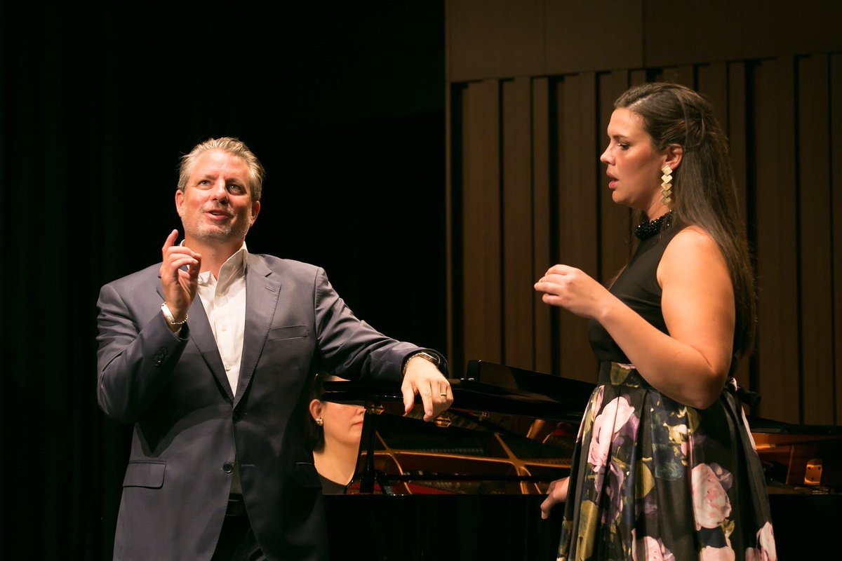 polenzanitenor's tweet photo. Last week I had the pleasure of teaching a #masterclass at @ICAVCVAI. Congratulations to the young singers for their hard work and great energy! I wish you all the best for the next steps in your training &amp; career. Thank you for having me! 📸 @pebergeron https://t.co/QLZH4C5FKp