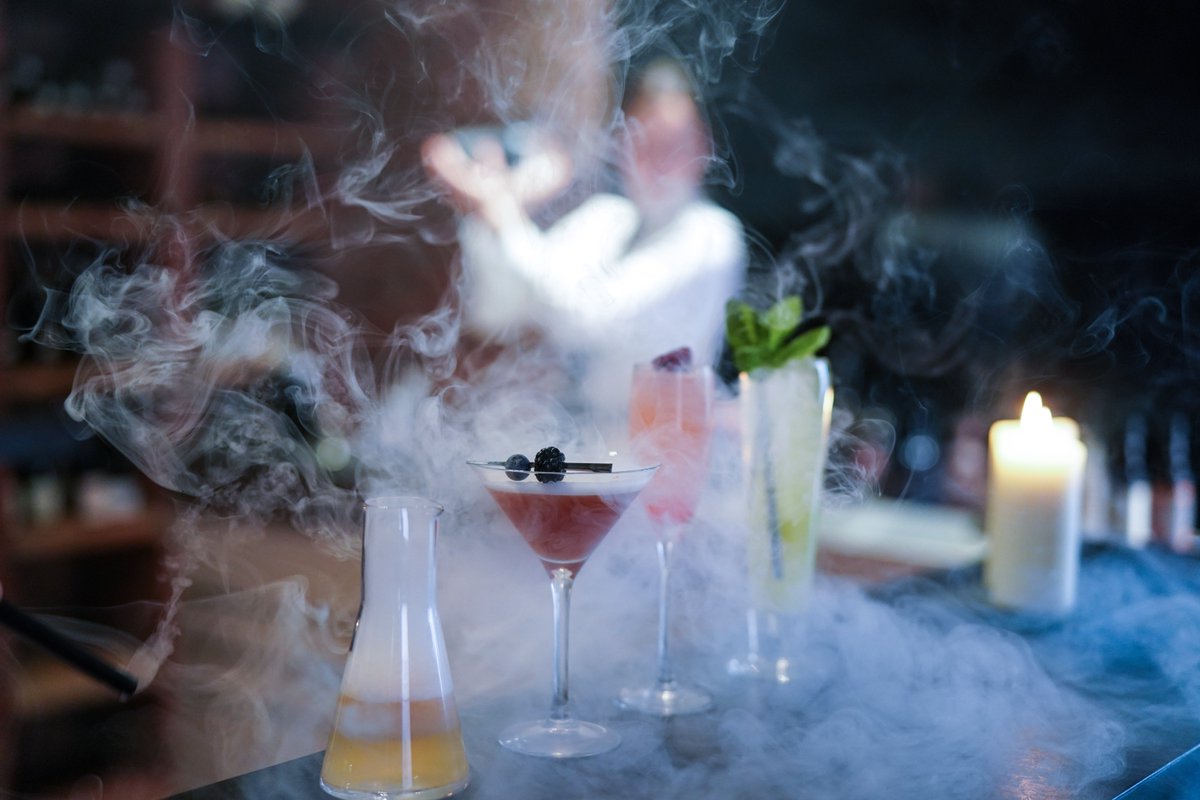 MalmaisonHotels's tweet photo. Comedy, theatre, Malchemy. The best @edintfest @edfringe party happens at @MalmaisonEdinburgh. https://t.co/mgJTTbUmPq #Malmasion #Malchemy #Cocktails #EdinburghFestival #EdinburghFringe #Edinburgh #EdinburghHotels #EdinburghBars #Scotland #VisitScotland #BoutiqueHotel https://t.co/aPGiK6loOU