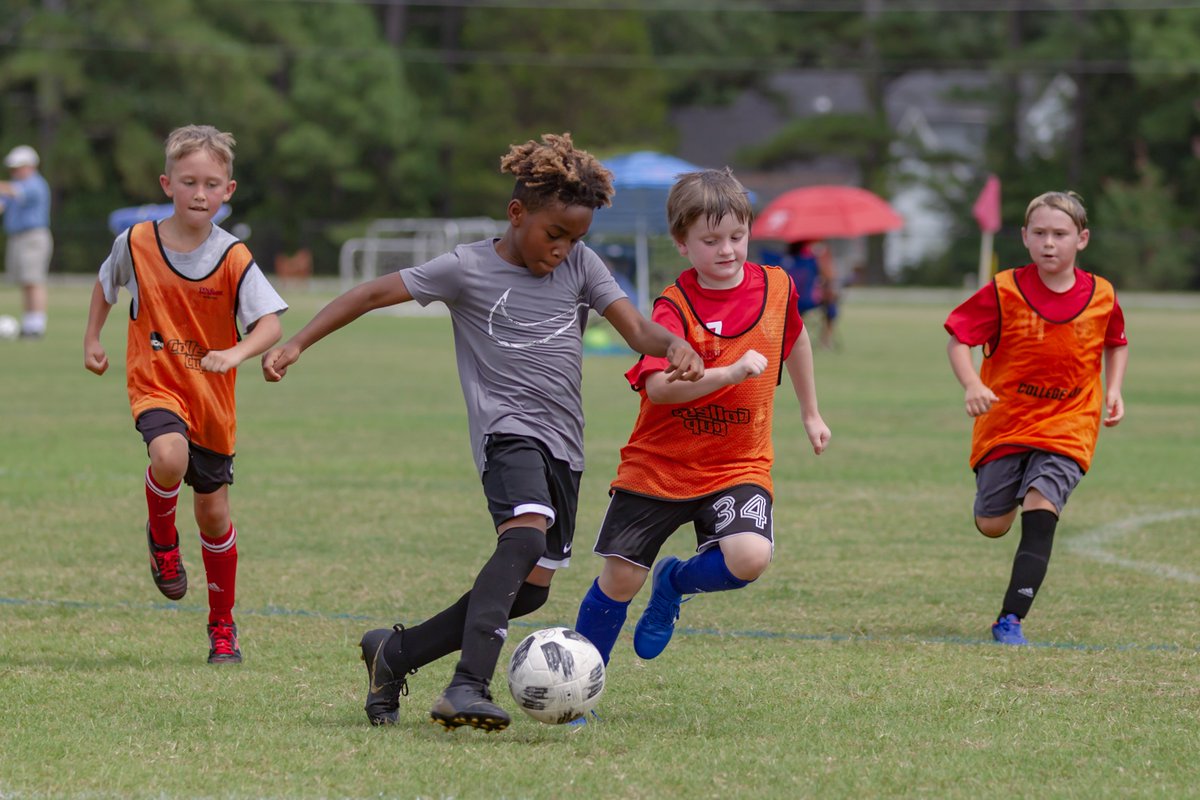 neuseriverfa's tweet photo. Last weekend's Team Camp was a blast! Visit https://t.co/eIB3BmsJzI to check out the action. Thanks to Kerry Precision Photography for the great pics. Our teams are ready for the season! ⚽️💪 #neuseriverfa #ncyouthclassicsoccer #goriver https://t.co/WS3IrVAPSA