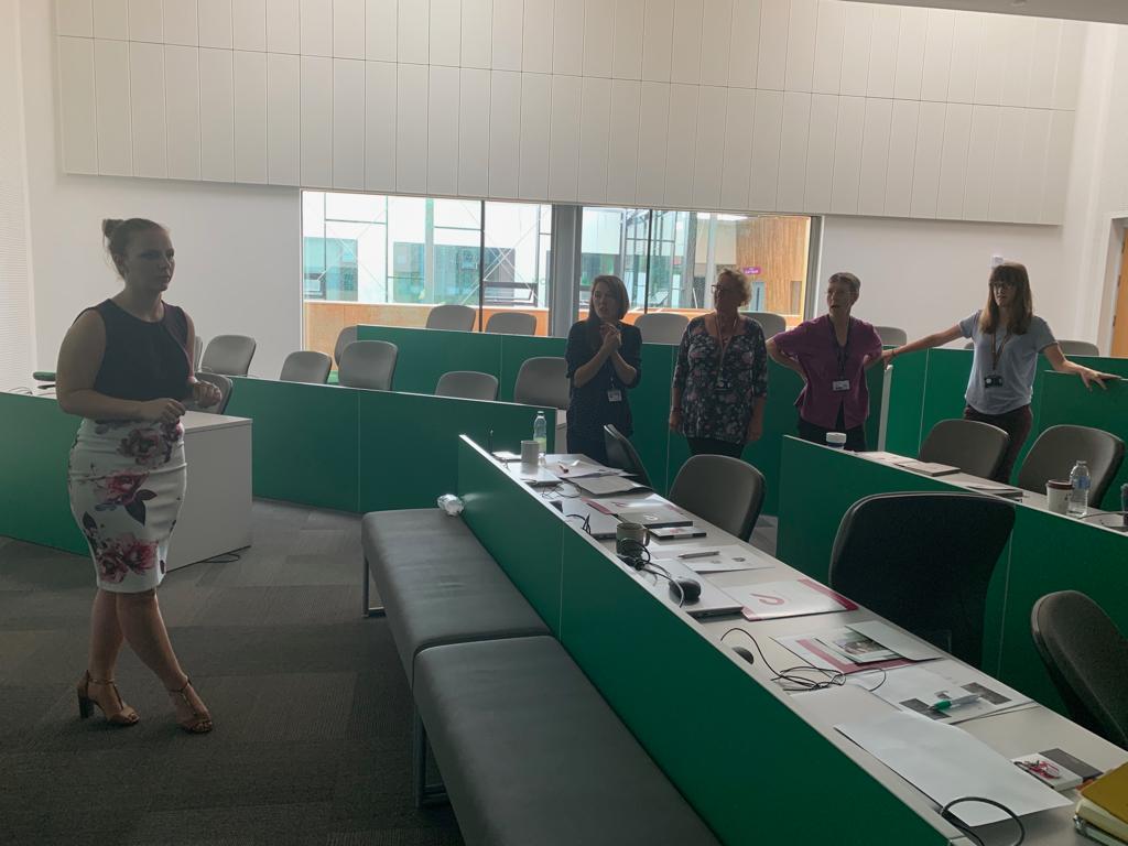 _clarion_'s tweet photo. Beth is on the road visiting Needs Assessors this week, delivering training on the services we offer and how we work - if you would like one of the team to pop into your centre or organisation just get in touch - bookwithus@clarion-uk.com
#CommunicateWorkLive #StudentSupport https://t.co/XrKj986cev