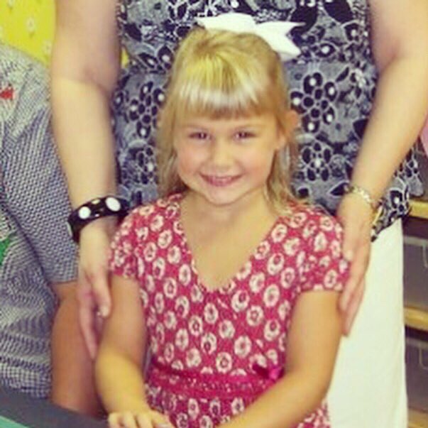 ConniTucker's tweet image. First First Day ⏭ Last First Day
❤️📚👩🏻‍🎓📓👑🔵⚪️🐻🎓❤️
#MAfirstday #seniorszn