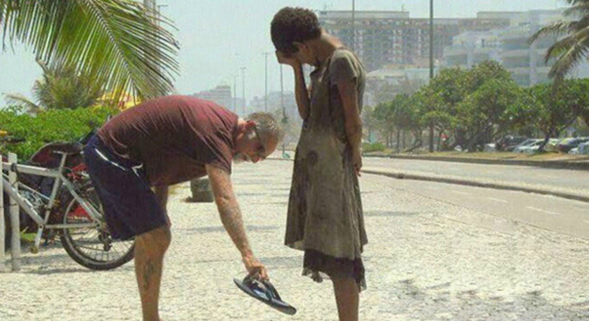 #OMundoCareceDe 
"Amar ao próximo como a ti mesmo"