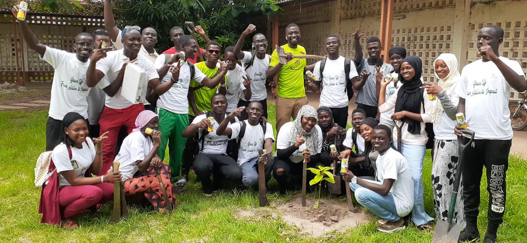 GreenGambia's tweet photo. #GreenUpGambia #SummerGoGreen #TheGambiaCollege #FromActionToImpact #GetInvolved 🌱 https://t.co/5zcQZ2JC7M