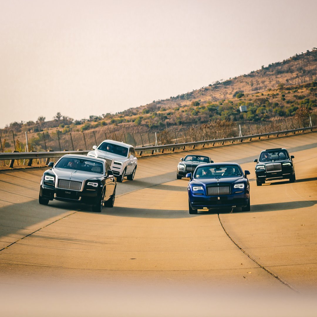 Motor_Magnet's tweet photo. We'll call this "The money shot" since "the R50 million shot" doesn't roll off the tongue quite as smoothly π
By far the most valuable fleet of cars we've ever tested in a single day and easily one of the most interesting.
#RulesRewritten
π Gerotek https://t.co/ly1RZmGTmB