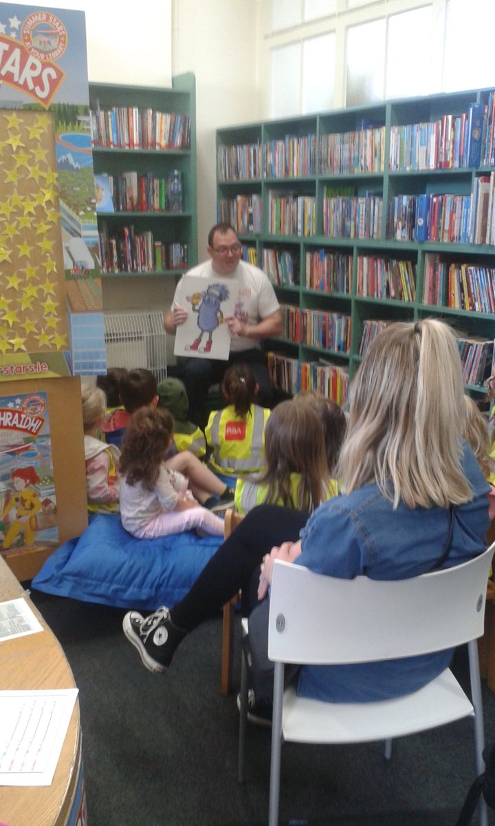 fingallibraries's tweet photo. Big thank you to Gary Ward for entertaining the children of Skerries this morning! He really put on a great show! #StoryTime #FingalLibraries #SkerriesLibrary #GaryWard https://t.co/3DeHiVDfGn