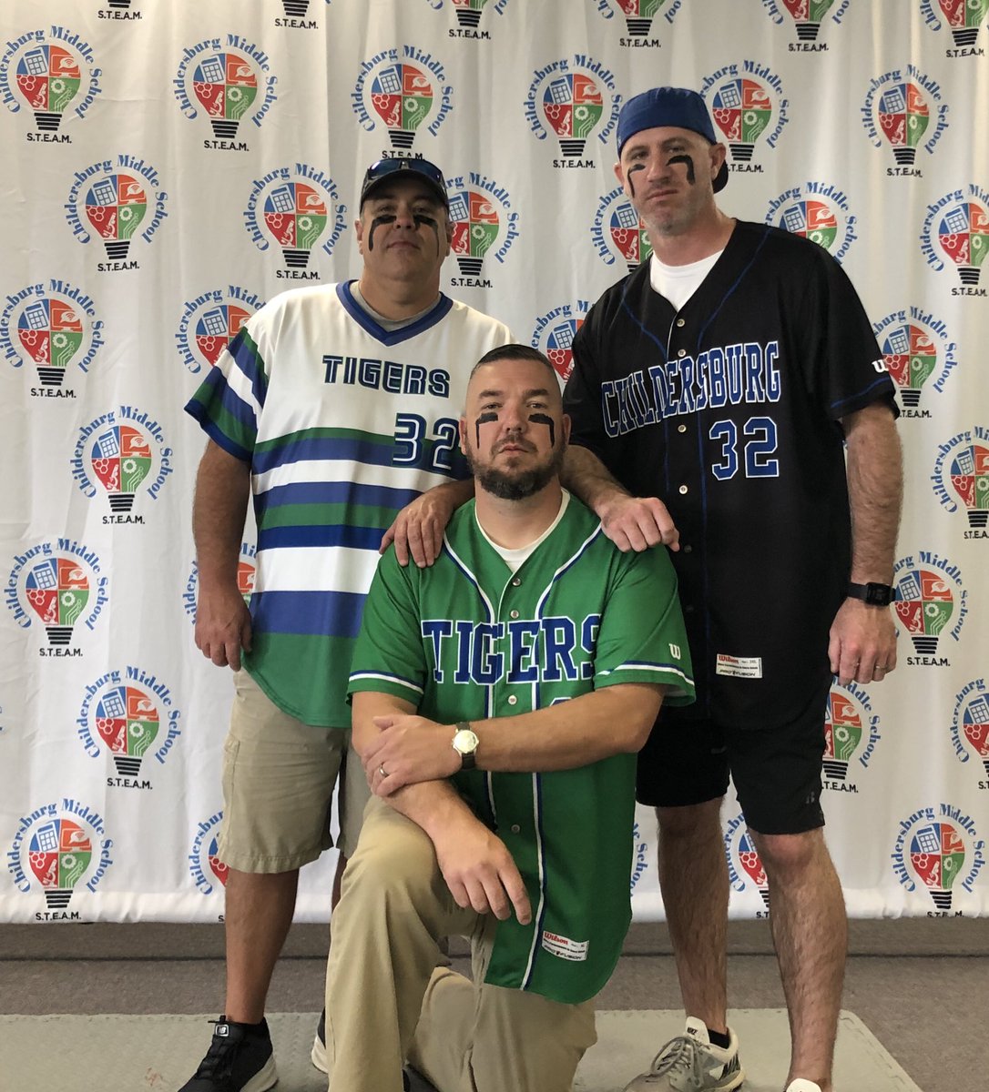 Aubandit's tweet photo. Ready to see our students tomorrow!  #theboyisbackintown #EmpowerCMS #CMSGameDay #WeareCMS @Cburgmiddle @jackscms @jenajonescms @nolanrhyan1316 https://t.co/CV1yDcjYSo