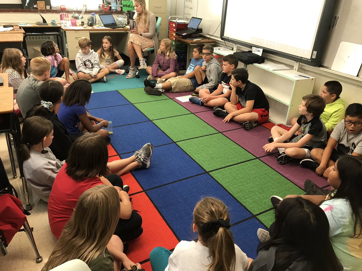 HFThunderbirds's tweet photo. 5th Grade Morning Meetings💚👐🏼🌟 #finally5th #tbirdfam #SEL @CcsdCares https://t.co/ploJUp39CL