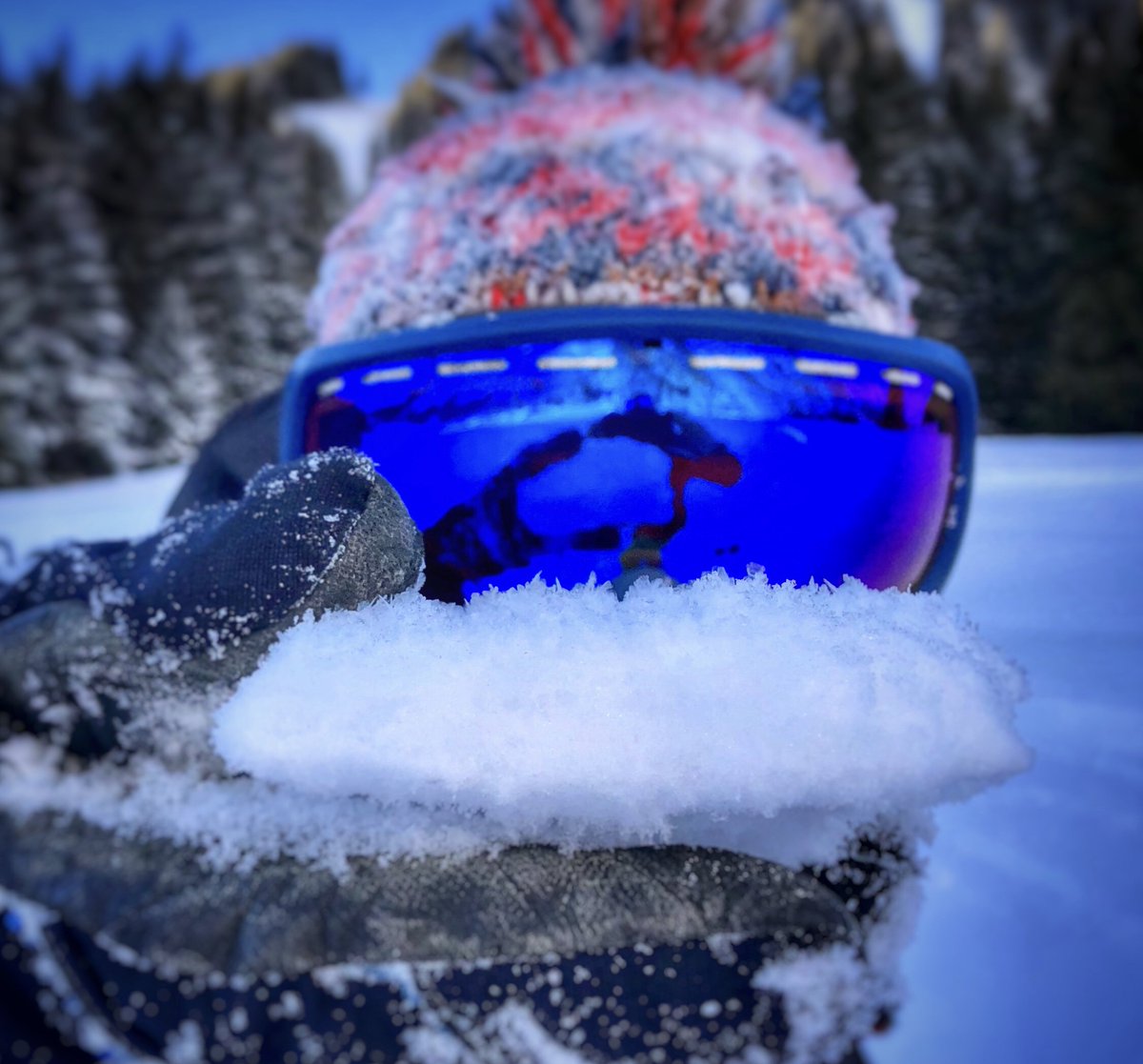 AvalancheGeeks's tweet photo. LESS TALK - MORE SKI!! Level 2 Cert holders, we're running a two day refresher course on Feb 3/4th in Chamonix valley. If it's been a whilst since your Level 2 this is a great way of refreshing your avi skills. Drop us an email to get penciled in onto this limited spaces course. https://t.co/6ww4i2lPZi