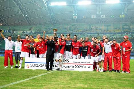 DehSerragllo's tweet photo. #CopaSuruga
O 1° clube brasileiro a conquistar essa Copa foi o @SCInternacional em 2009. Em 2013 o @SaoPauloFC foi derrotado. Em 2017 @ChapecoenseReal tbém se tornaria vice campeã da competição.
Hj o @AthleticoPR se tornou o 2° clube brasileiro a conquistar esse título. https://t.co/ndcPVEbM57
