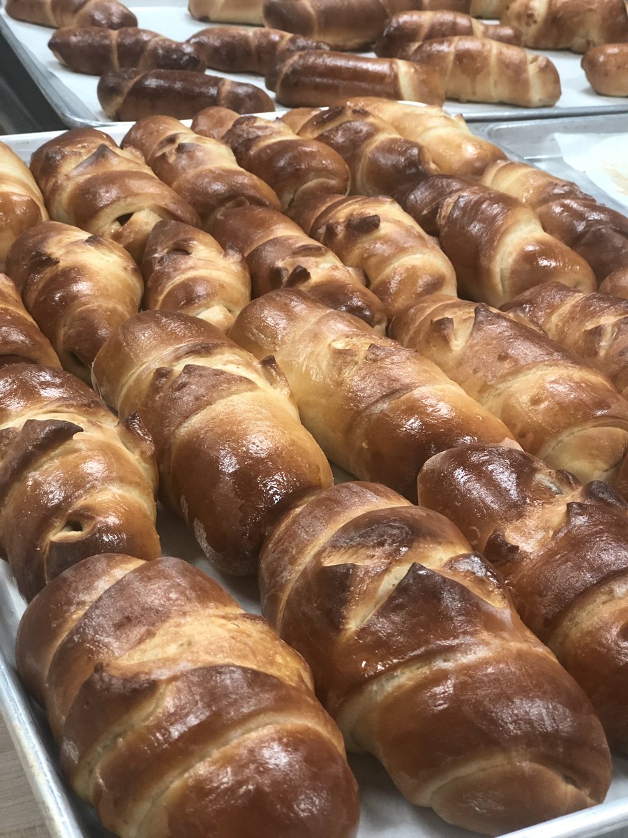 Check out these baked beauties! Homemade sausage w/ cheese or jalapeño sausage and cheese!

#doughboydonuts #donuts #doughnuts #donutfoodtruck #foodtruck #campbowie #onthebricks #donutporn #foodporn #foodie #fortworthtx #fortworth #🍩