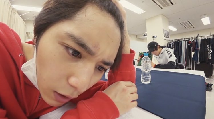 O Xrhsths あ Sto Twitter アイロンでおでこ火傷した っておでこ全開にして教えてくれるアイドル おでこ火傷してても普通に綺麗でだな