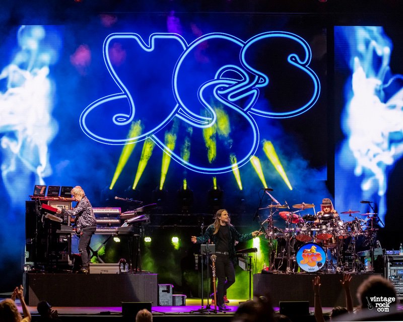 yesofficial's tweet photo. "YES proved again that they are, after all these years, still the kings of progressive rock."

https://t.co/10r3xNyNOE https://t.co/wmxb7d1Wp2