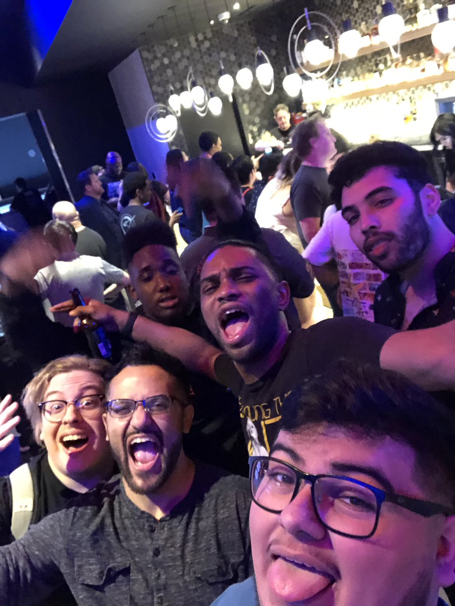 A4Los's tweet photo. A4 always gonna be fucking family. Even to those who don’t rep the tag but kick it with the crew, I got love for em. This was one of the best weekends of my life. Blessed to have met such great people. https://t.co/76zKd4TI2K