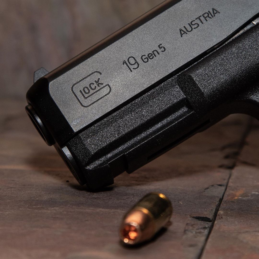 ShortRoundSuppl's tweet photo. Gen 3, Gen 4, or Gen 5? What’s your favorite #Glock? Tell us below! #pewpew #pewpewpew #pewpewlife #2a #2ndamendment #2ndamendmentrights #gunrights #gunsdaily #gunsofinstagram #pistols #9mm #g19 #donttreadonme https://t.co/crHJh4EpxF