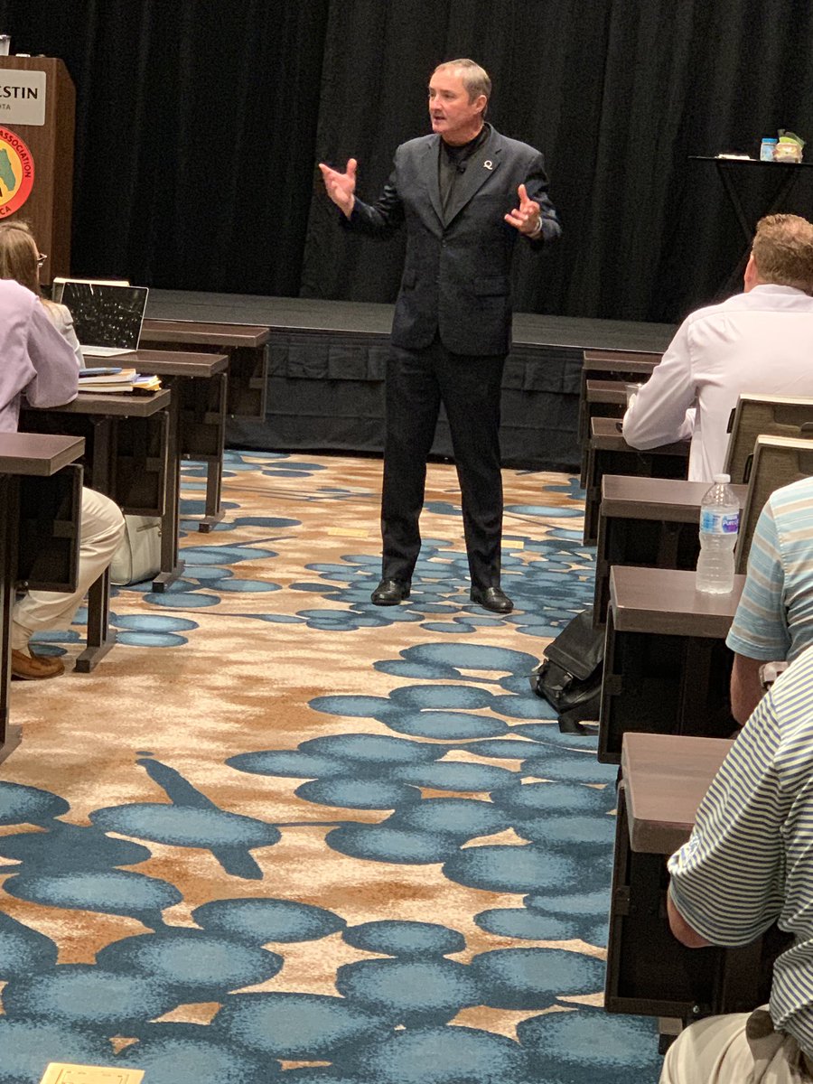 FLCMAA's tweet photo. He’s back!  Welcome Andy Stangenberg back to FLCMAA! A fantastic way to end the Summer Conference Series.@FLCMAA @cmaa https://t.co/Qyf4Aq0gsJ