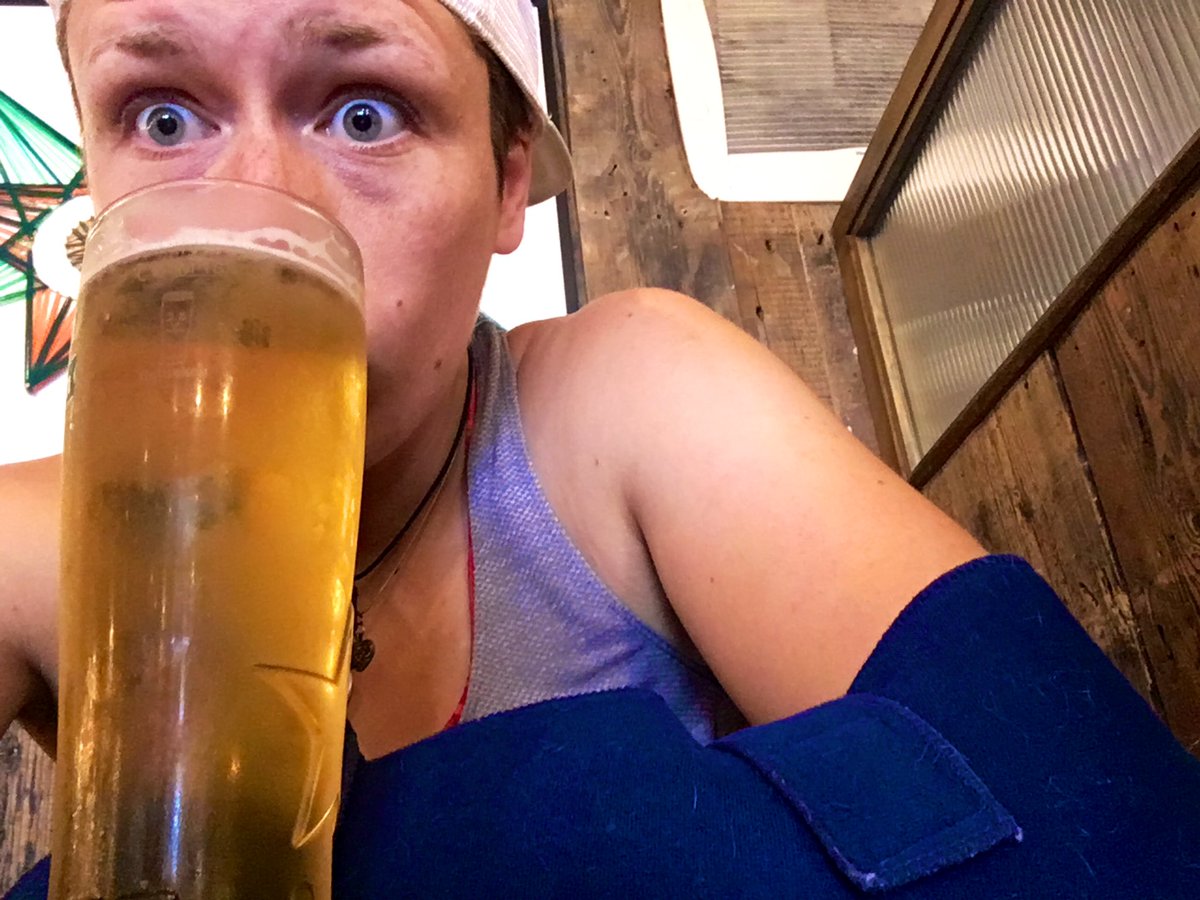 PennyE13's tweet photo. Billy no mates beer for one! Someone wanna come entertain me? #KeeperProblems #AlwaysInjured https://t.co/KWggqE18yb