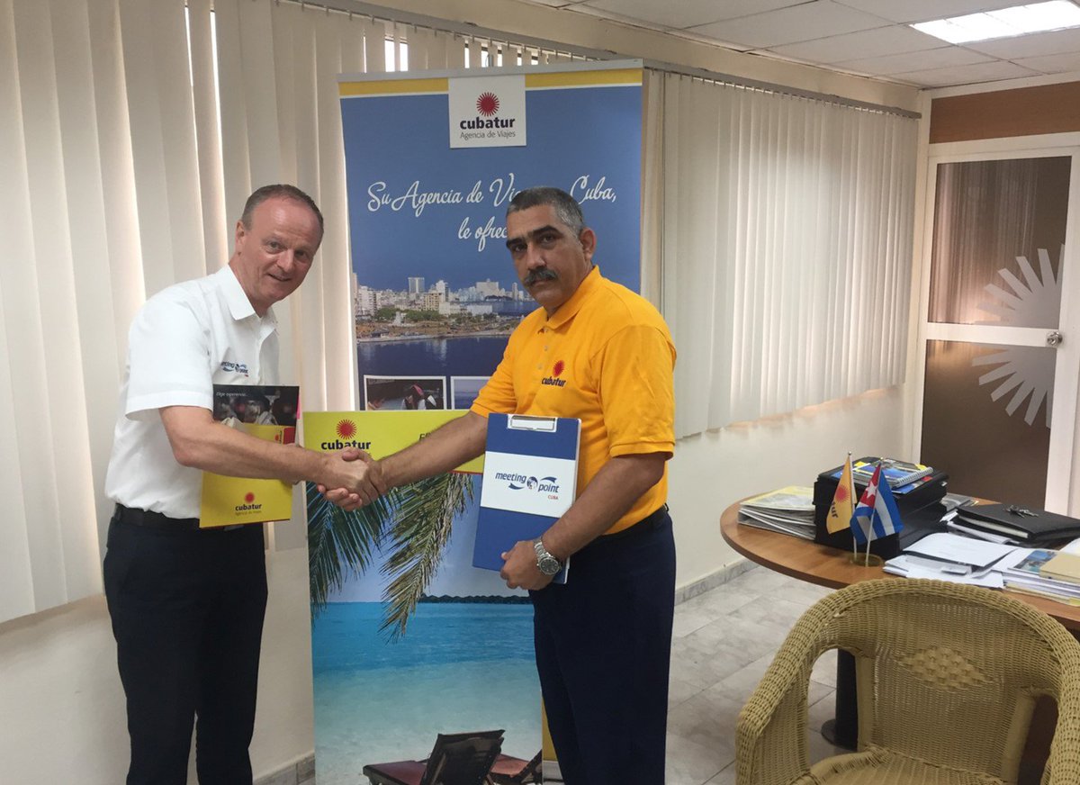 CubaturCuba's tweet photo. Firma de acuerdo entre la compañía Meeting Point y la Agencia de Viajes Cubatur, quienes estarán a cargo de las operaciones del Touroperador Coral Travel en su intención de reforzar el crecimiento del mercado ruso en la Isla. #VamosPorMas #Turismo https://t.co/reMRUMBy80