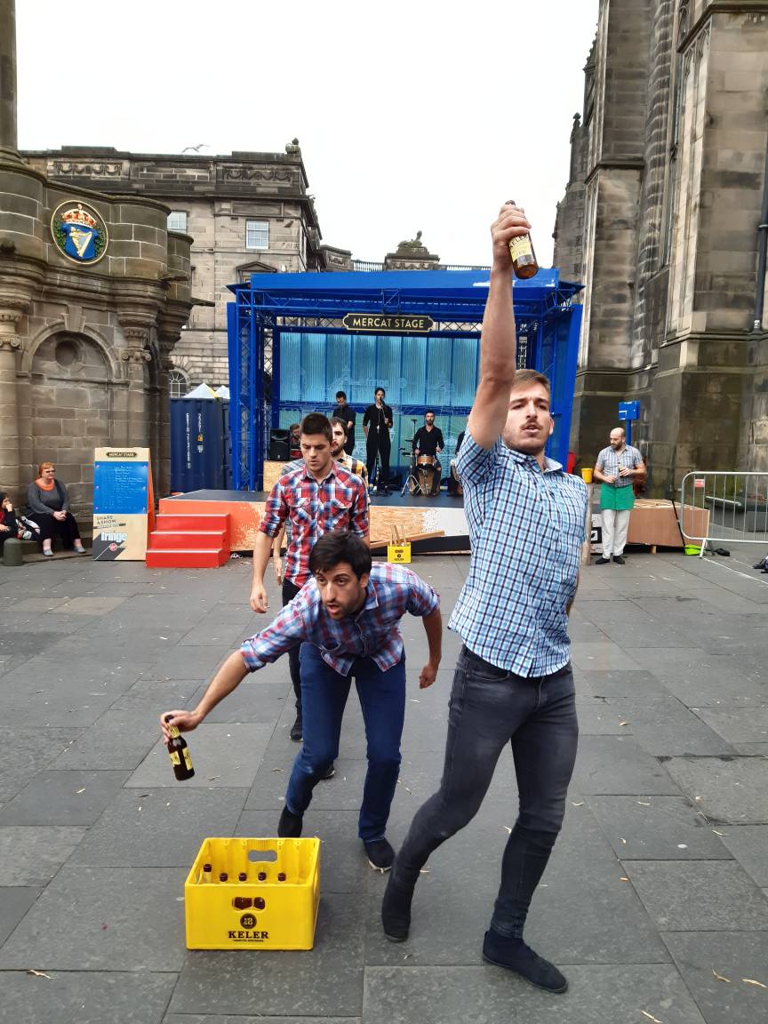 etxepareinst's tweet photo. Musika, dantza eta umorea. #FreshCool @TioTeron -en eskutik, #Edfringe -en. #DBFest19 #MakeYourFringe #ScotlandGoesBasque #BasqueCulture https://t.co/uIW9tW2aB3