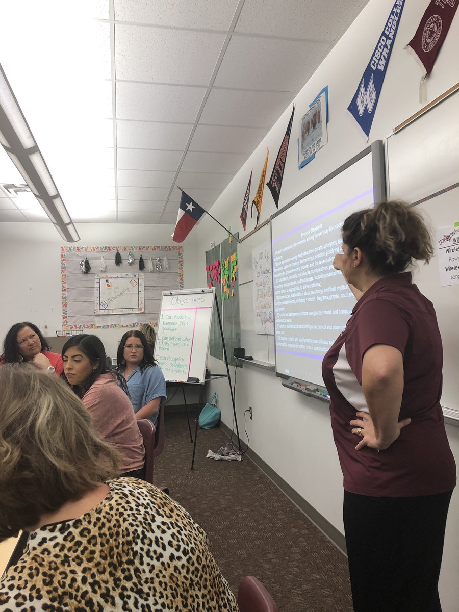 LoriRedning's tweet photo. Learning what to do to prepare students to be numerate!#LionPAWlooza2019 https://t.co/YDHmWb5lHm