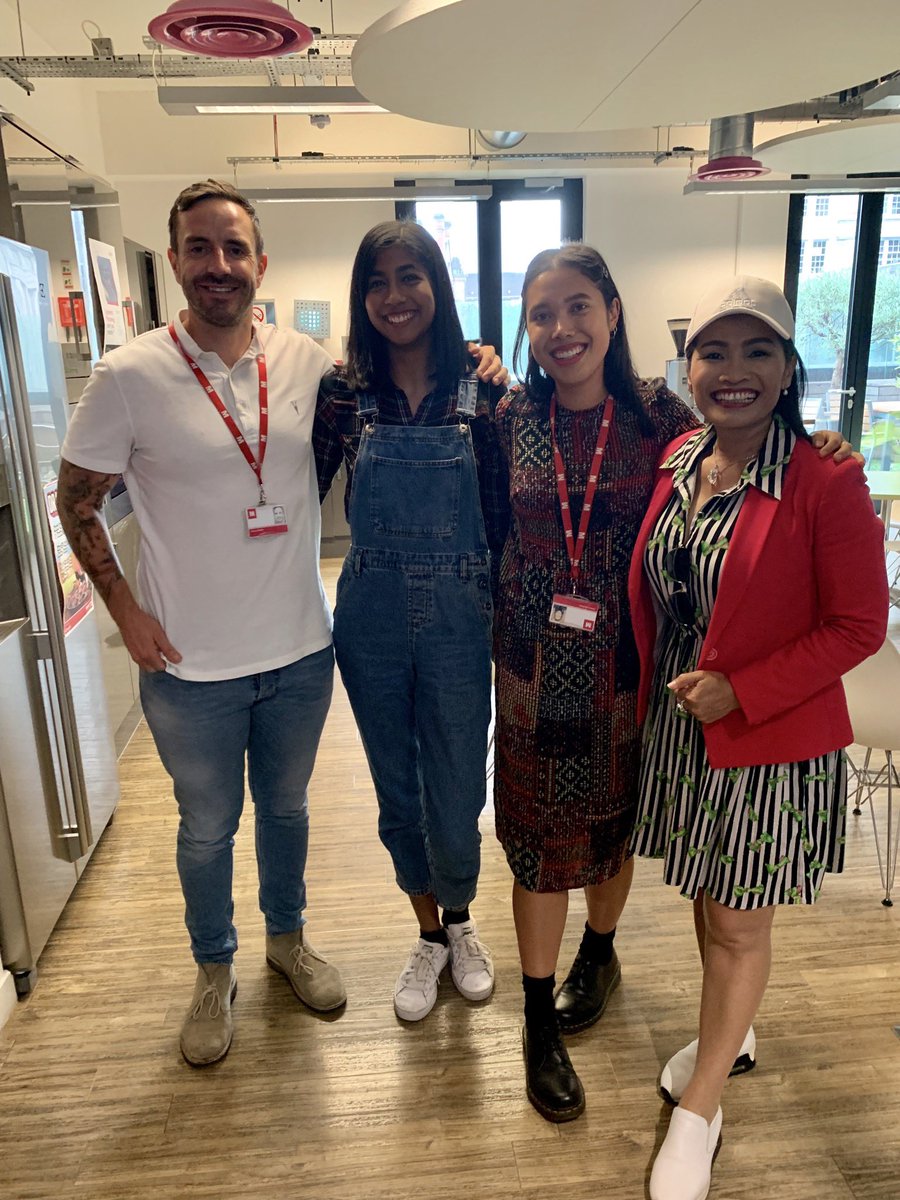 mimsimplythai's tweet image. Joined my sister Ting on her day trip to visit her daughter, Tia at work @MediaComNorth. It was lovely to see everyone having such a good vibe and friendly atmosphere. Thank you for a quick tour! #goodvibe #funworkplace #manchester #mediacom