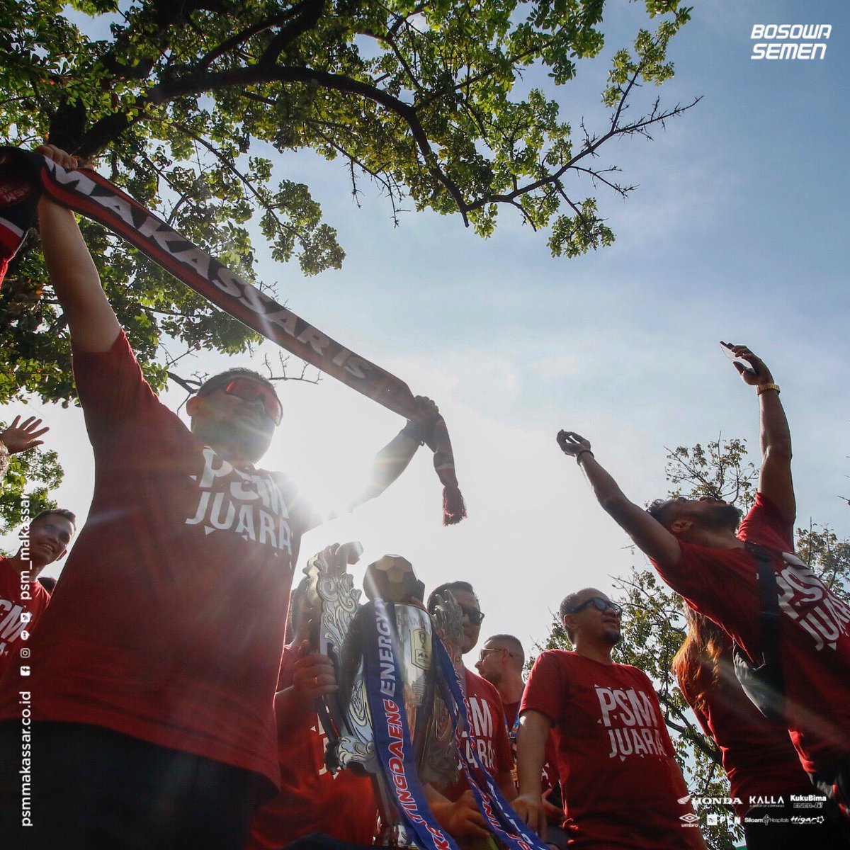 PSM_Makassar's tweet photo. RAYAKAN❤️

#PSMarise #EwakoPSM #Juara #PialaIndonesia https://t.co/LRj81336GA