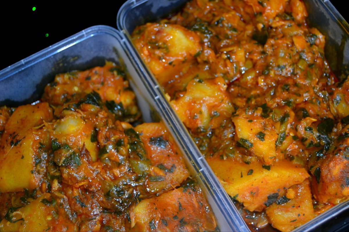 chops_com's tweet photo. Hey food fam! Let's get you warmed up this season with out steaming hot meals!
Check out our menu for tomorrow. DM to place your orders. 
Order lines close at 9am tomorrow.

Please retweet and order!! 🙏🙏🙏🙏
#Abuja https://t.co/jMjD8DpbKn