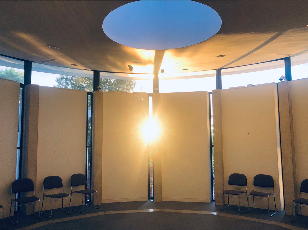 alexgoldberg_eu's tweet photo. Watching the sunset this evening from inside the Roundhouse ⁦@UniOfSurrey⁩ . A special time full of meaning to most cultures, faiths and beliefs. https://t.co/xC5DV0rcFk