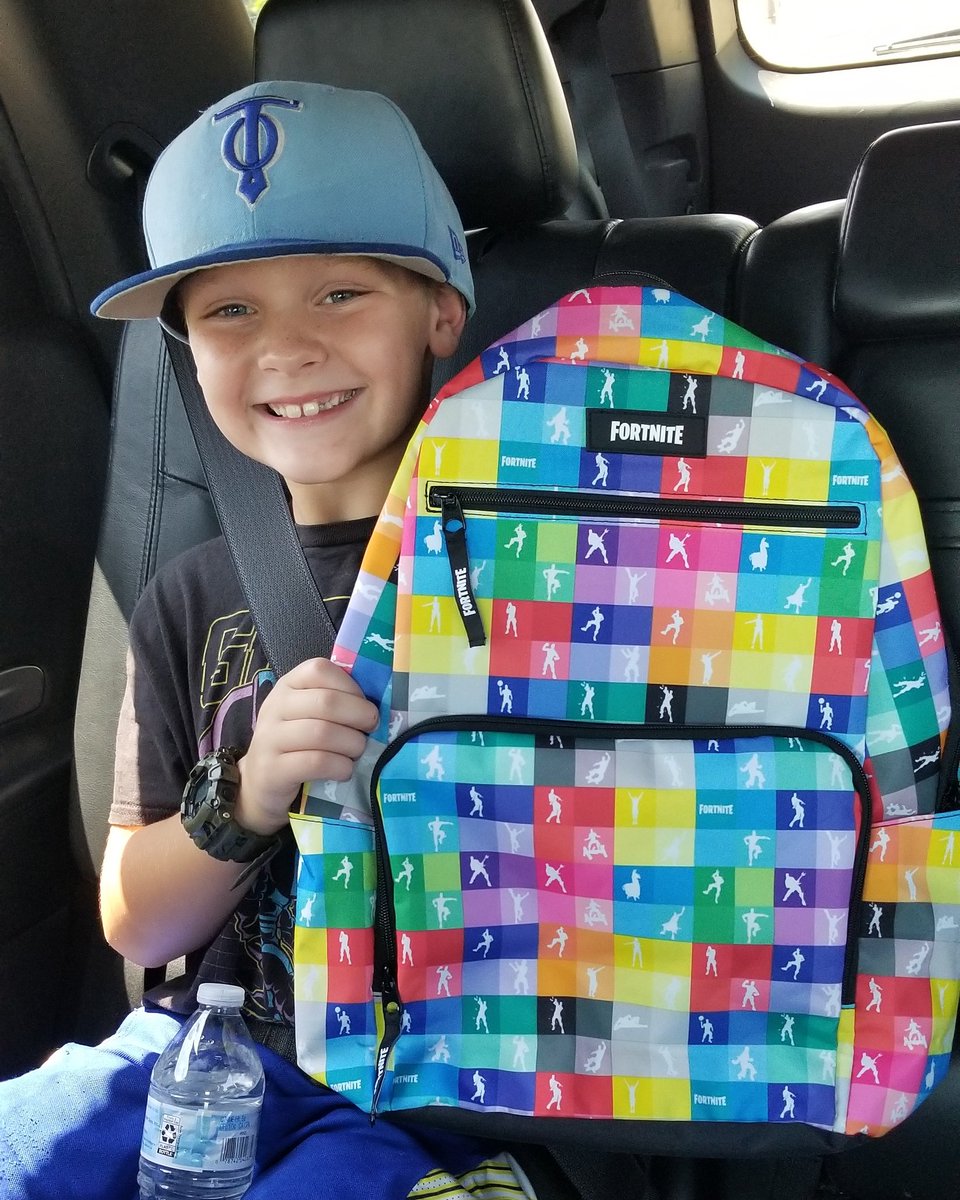 carrietesta31's tweet photo. He's so unbelievably excited about his new backpack π #fortnite #judeevan #thatsmile #backtoschoolshopping https://t.co/fB9dSup3X8