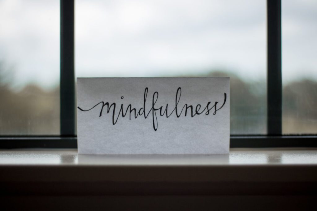 Itsamazing40's tweet photo. How to Enrich Your Mind Even When You Are Super Busy https://t.co/QksGuMhgEf https://t.co/Tz8AzICdPr