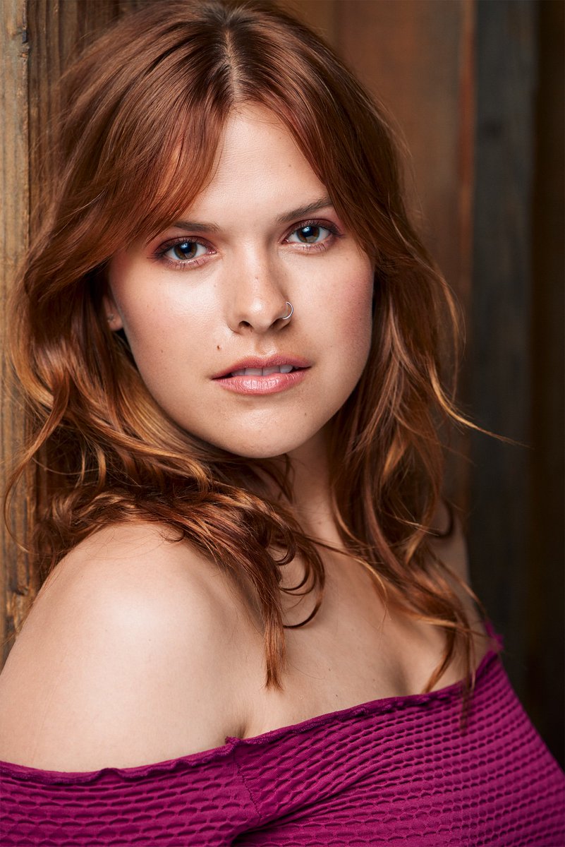 violetshoots's tweet photo. Pilot Season is a thing of the past. With so much streaming content the idea that you need new #headshots at the beginning of pilot season is antiquated. Get new pics if you no longer look like those you presently have or if they simply aren't getting you out. #cmail #actorslife https://t.co/aAxyolldy4