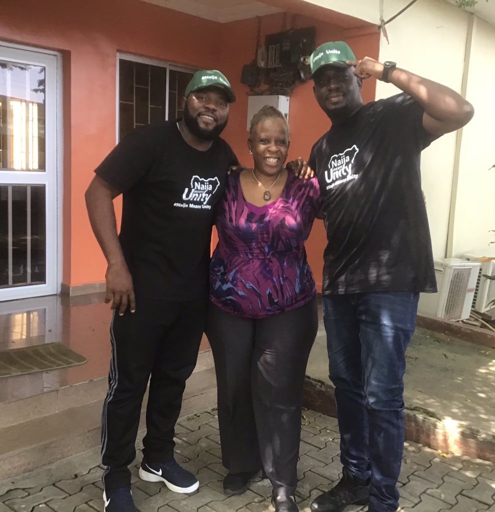 drakindayomi's tweet photo. Twitter posts; a campaign, a vex, quick comedy, a recipe or a tragedy etc 
Nigerians rarely agree on anything. Today, two talented young men were at the centre #naijameansunity 
I felt pride as we cut acrossed age, tribe &amp; religion 
There’s hope😇 @LNCtoday @SurprisingLagos https://t.co/QUBLo1JJqd