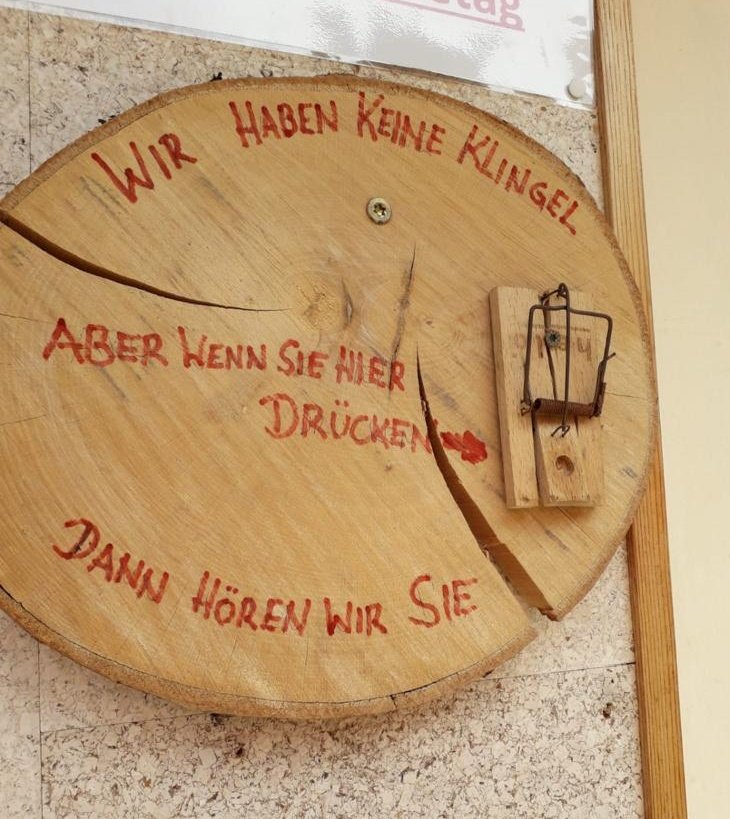 StummesHerz's tweet photo. Wem von euch gehört diese Klingel?
🤣

Ich will auch so eine haben! 🤣👍🏻 https://t.co/tJZdidUaEp