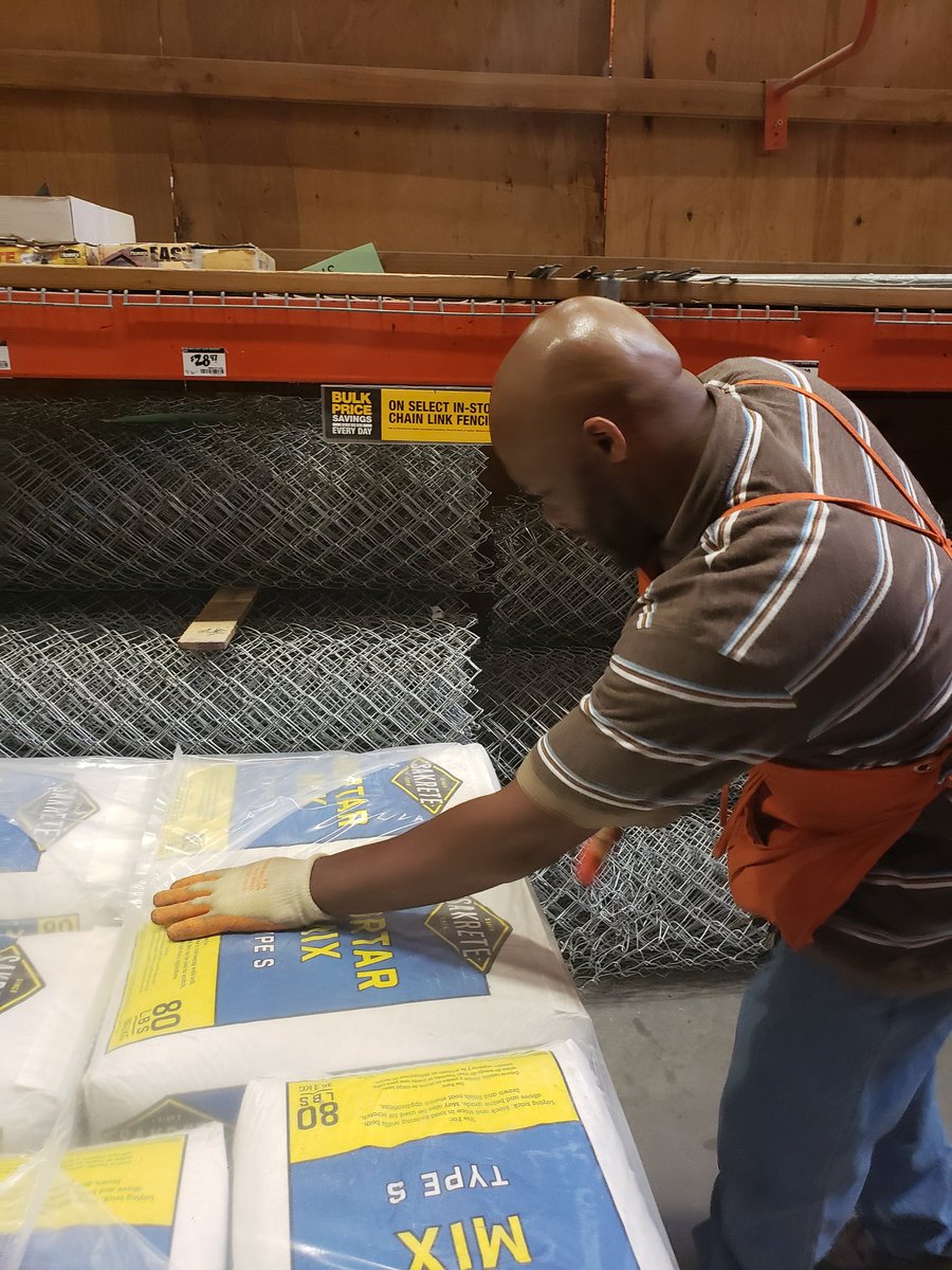 thomas_dorice's tweet image. Working safe is a choice we make every day.Here at 1285 we work as a team to be safe.Thank you Charles and Christian for choosing the safe way to work.@dlw877 @SasekMike @agiacomello1 @ArifaSHassan @Donna_Delia @BrucculeriCathy @mpisapia6 @johnminor11 @PatrolSafety