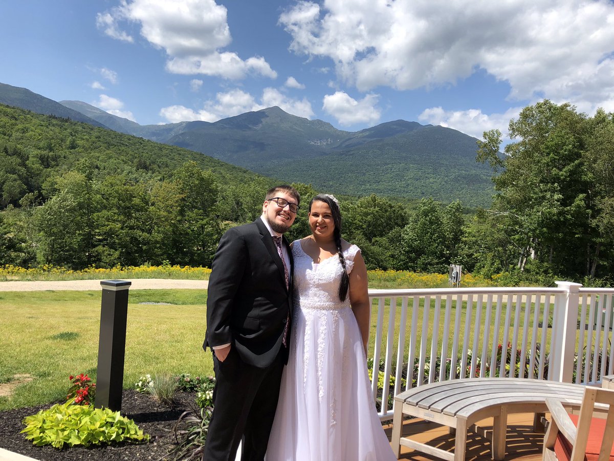 plasticfruit_jm's tweet photo. Yesterday I married my best friend and love of my life, @Oximorehots and I couldn’t be happier. (: https://t.co/QB30npLPse