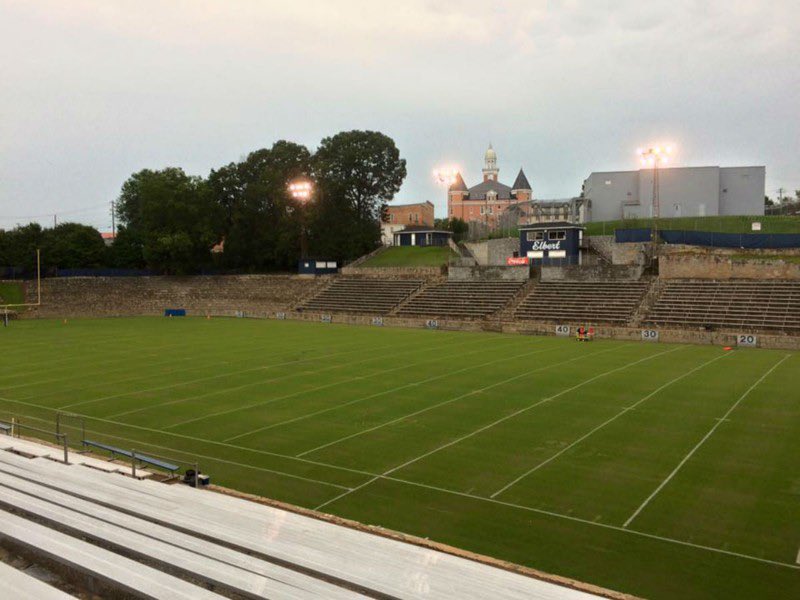 High School Football Stadiums tweet media