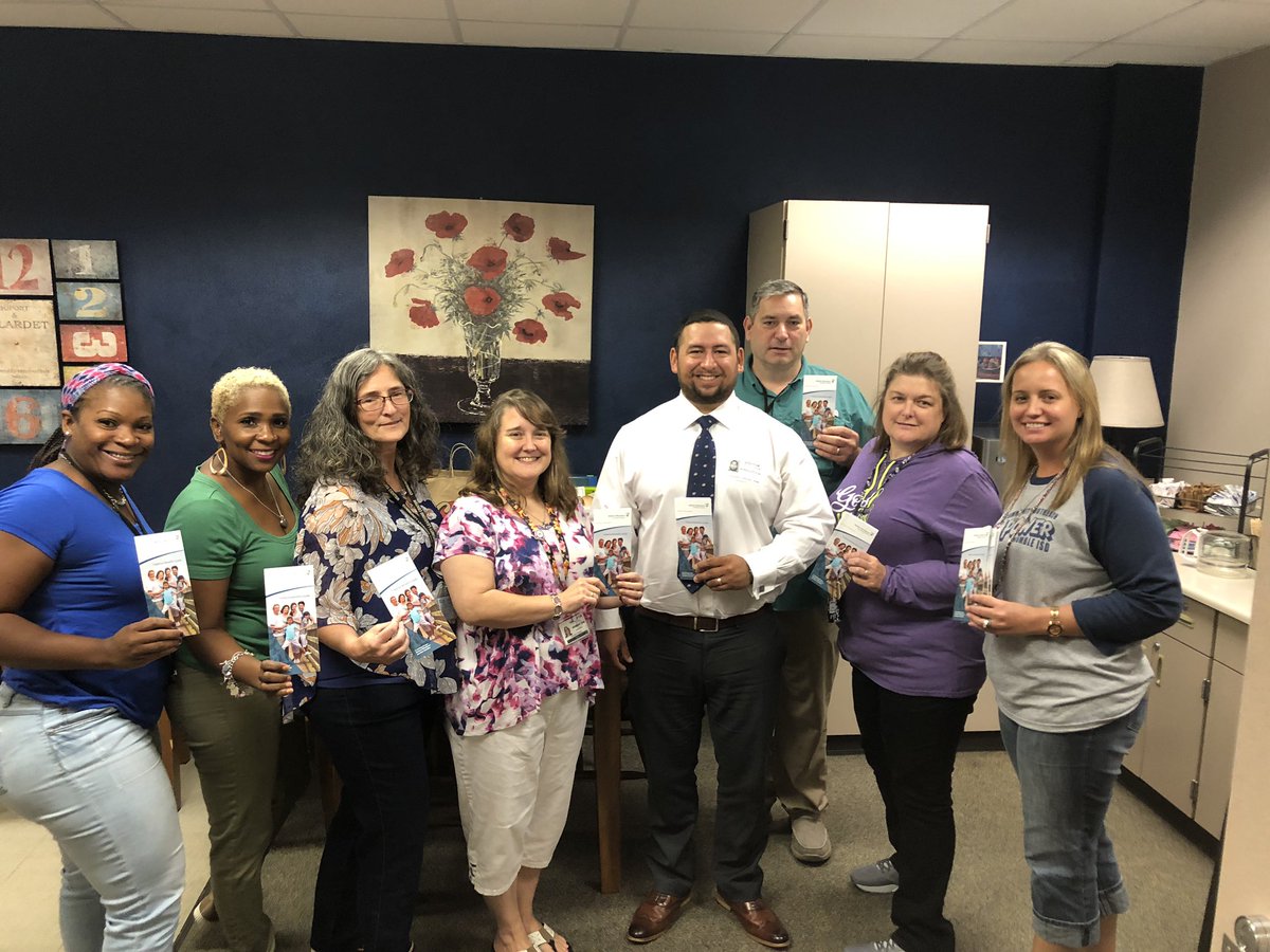 drjanamclain's tweet photo. Thank you, Anthony at @ModernWoodmen, for sponsoring our lunch today!! #CLCPoud @HumbleISD_CLC @HumbleISD #communitypartnership #BNI https://t.co/SfPhMV2VXJ