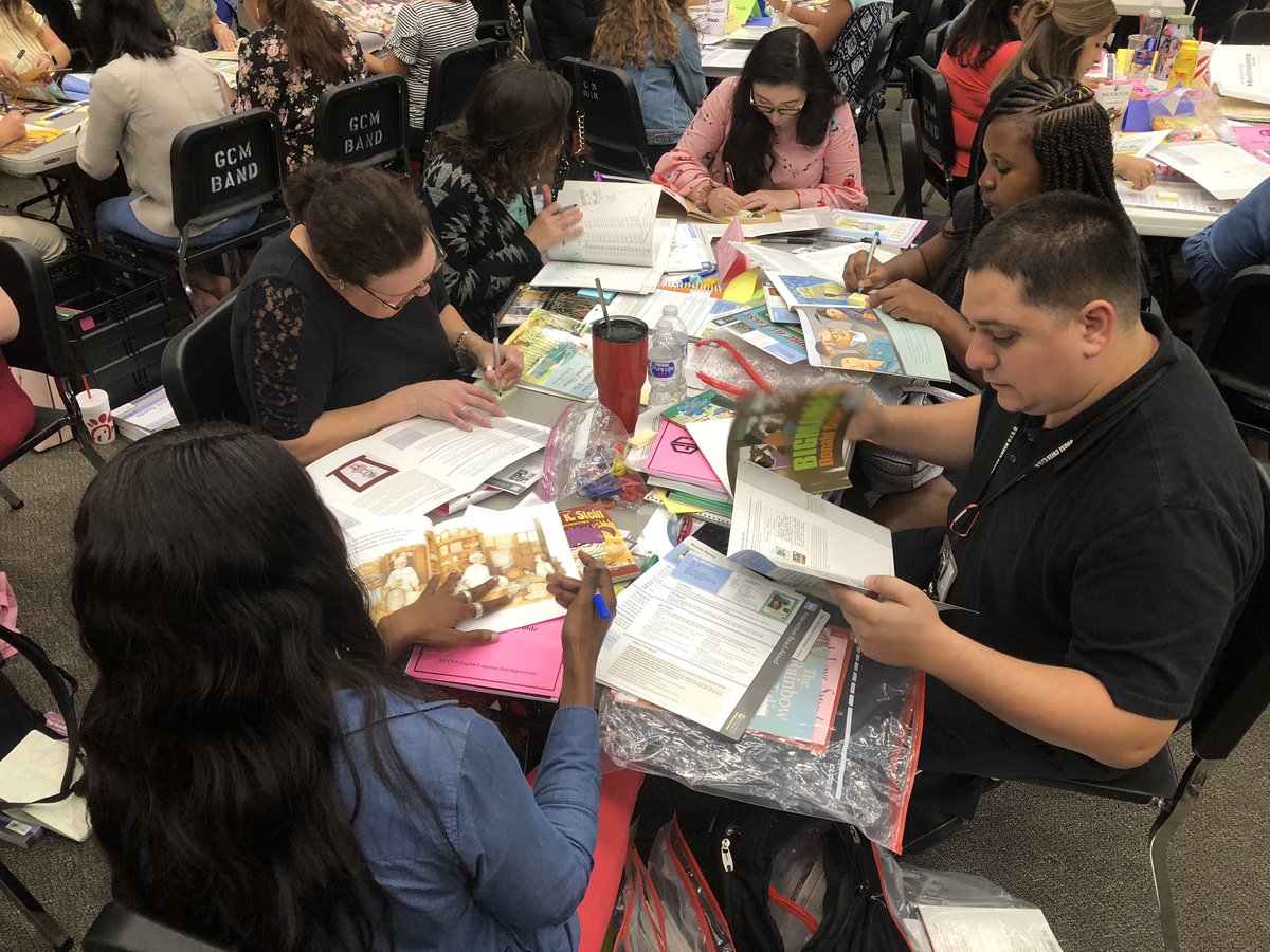 mgrimes305's tweet photo. Second grade ELA teachers getting ready for an amazing year at DZ! @GCCISDLiteracy https://t.co/1cw9IQ6sSc