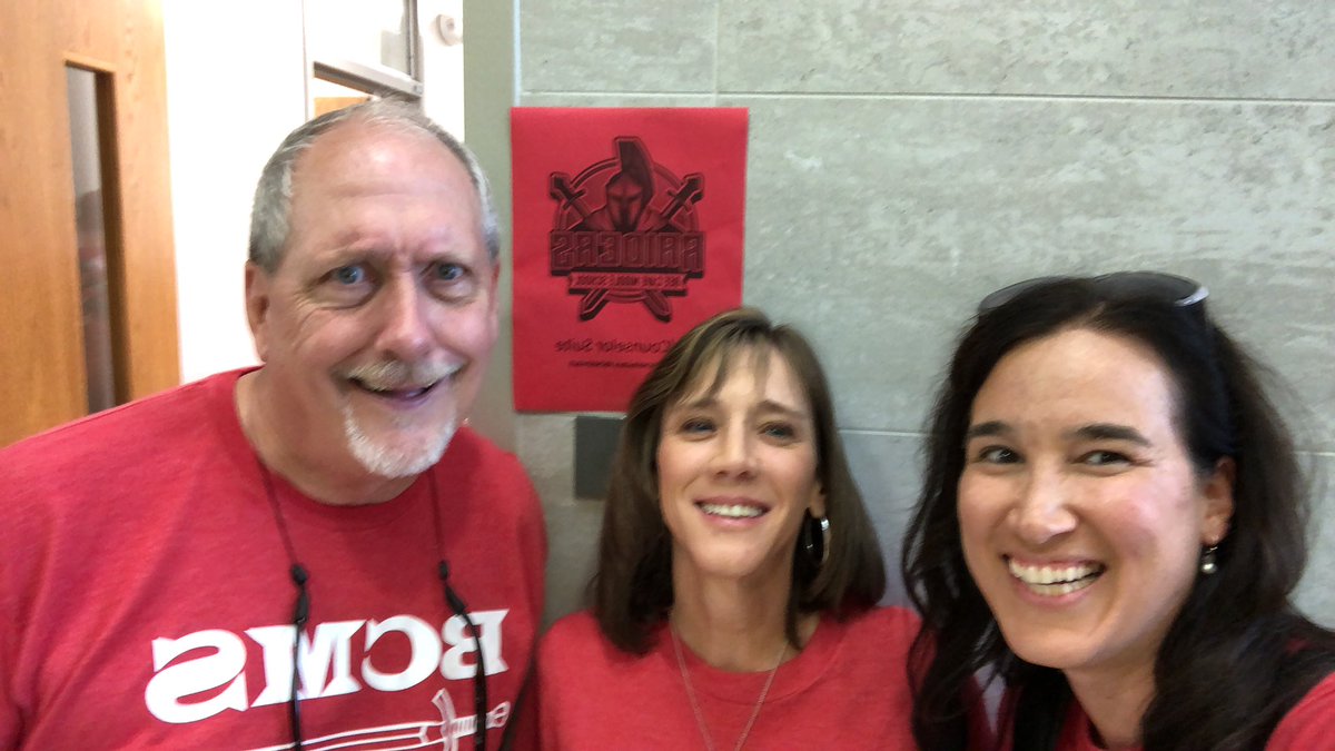 LTMStan_GTT's tweet photo. Electives scopu g out the new counselors' &amp; APs' suite! 
@BcmsRaiders #bcmspride https://t.co/0N8xgkSEak