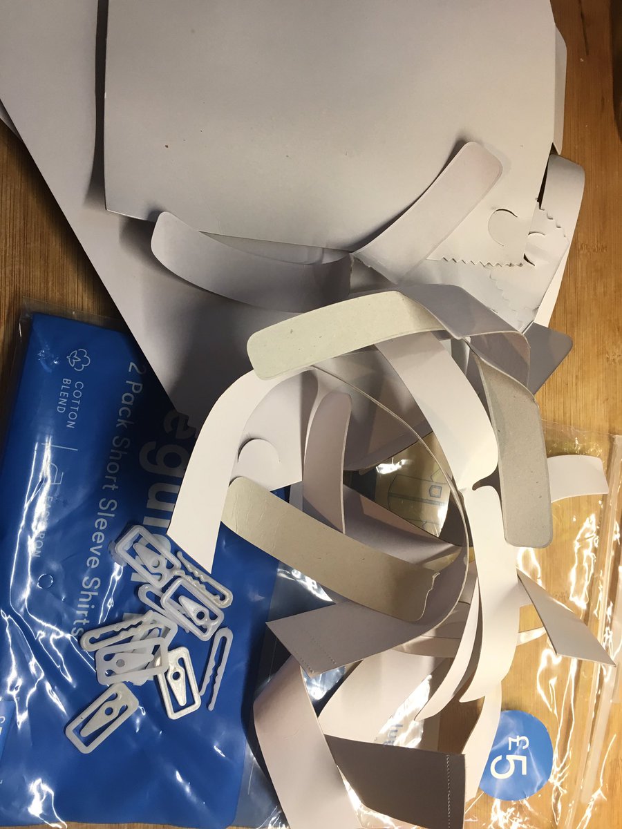 It’s an improvement on kids school shirt packaging <a href="/Tesco/">Tesco</a> but we really could do without the plastic clips #singleuseplastic