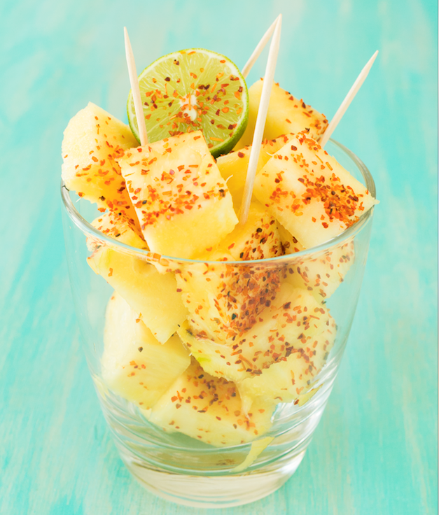 Foodielicious6's tweet photo. RT @CHFUSA: Add a Zing with Tajin. This unique blend of chili, lime and sea salt compliments our Perfect Pineapple so well. Pick some up next time you're at the market and try it out! 🌶️ @TajinUSA #seasoning #pineapple #fruit #cooking #recipes #pineappl… https://t.co/dHc6yF6oJ9