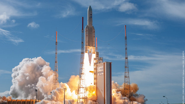 TomGreenish's tweet photo. The European Data Relay System has successfully launched. It can send satellite images to the ground in almost real-time, giving #ERDS particular relevance for #naturaldisasters where emergency services use this information to safeguard on the ground
https://t.co/2UWPC7m0gY https://t.co/dAp7QKDjGP