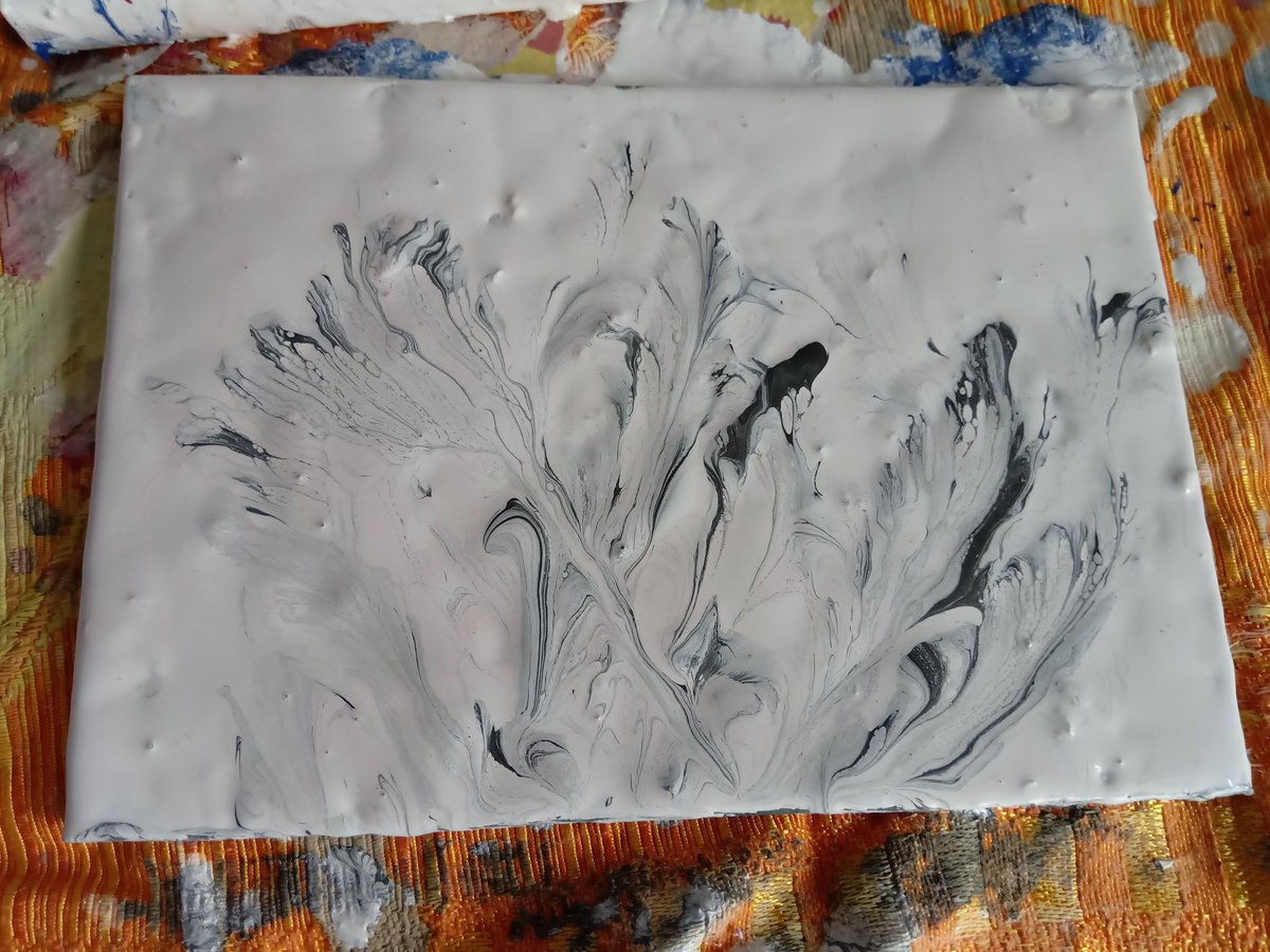 jsartgraphfix's tweet photo. My first attempt at string pull painting ...

#art #abstract #painting #dulux #experimentalart #igart #canvas #artwork #creative #artistic #acrylicpaint #pourpainting #washingupliquid #abstractpainting #fluidpainting #acidentalart #drippaint https://t.co/7HQOaJy2f7